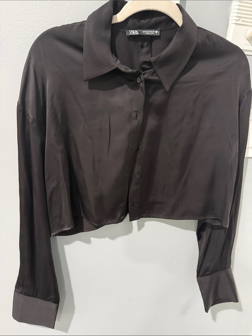 ZARA Black Cropped Satin-Look Button Down Shirt